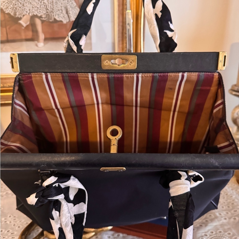 Anne Klein 2 Handbag - Picture 10 of 16